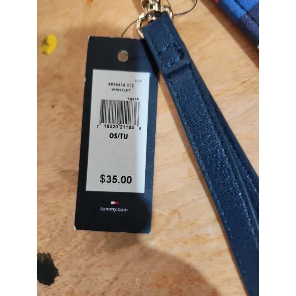 Tommy Hilfiger makeup bag NWT